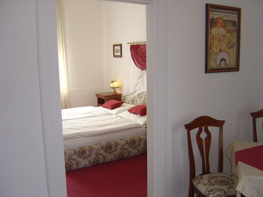 Hotel Excellent Prague Room photo